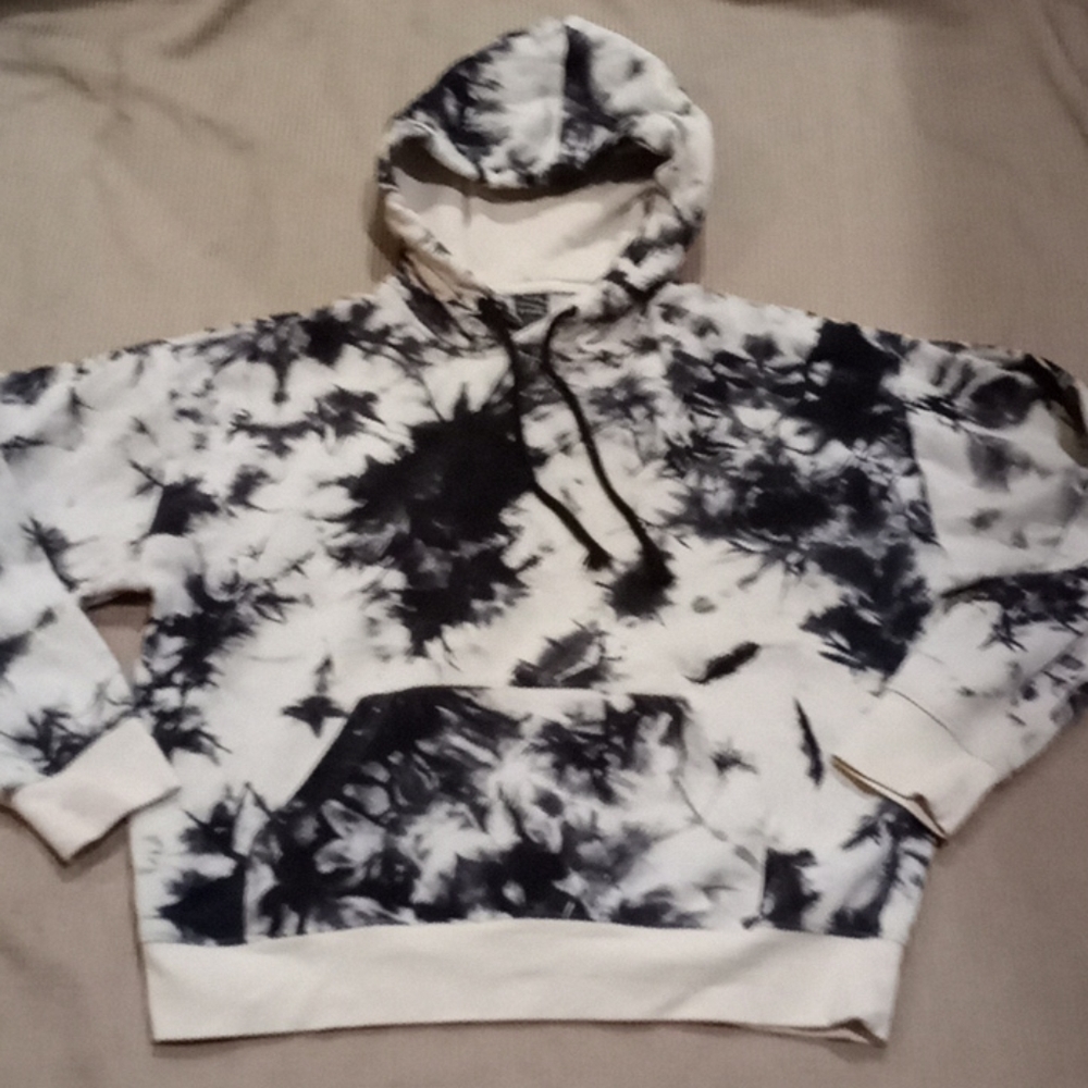 Zine tye-dye